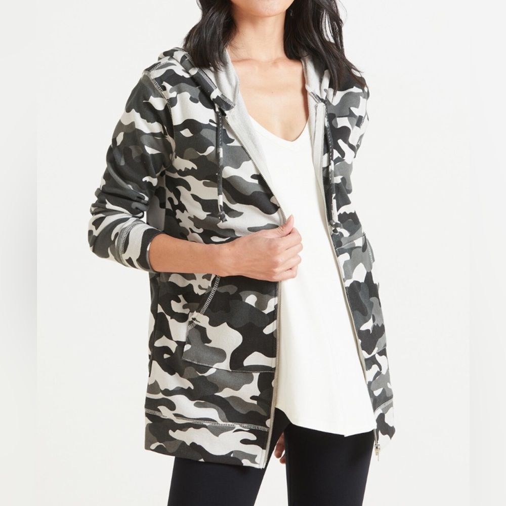 NWT Evereve Chaser Camo Long Zip Hoodie
